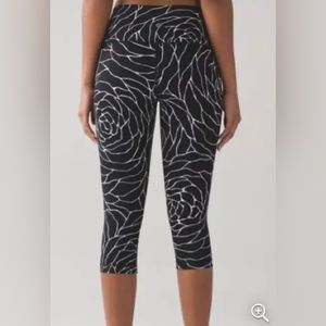 Lululemon Wunder Under Hi-rise 1/2 Tight In Radiate Rose Alpine